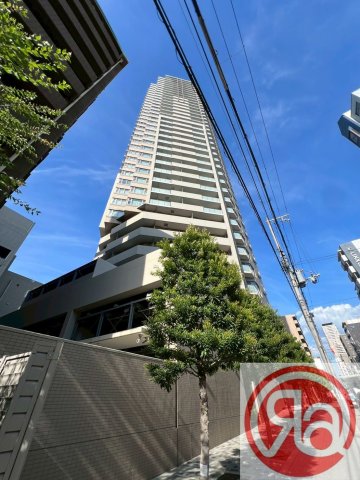 グランドメゾン上町台レジデンスタワーの外観