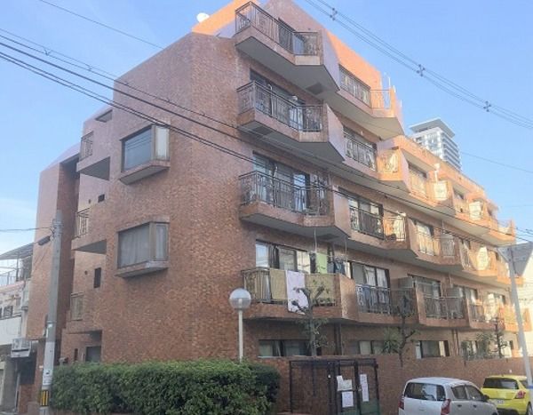 ヴィラ真田山の外観