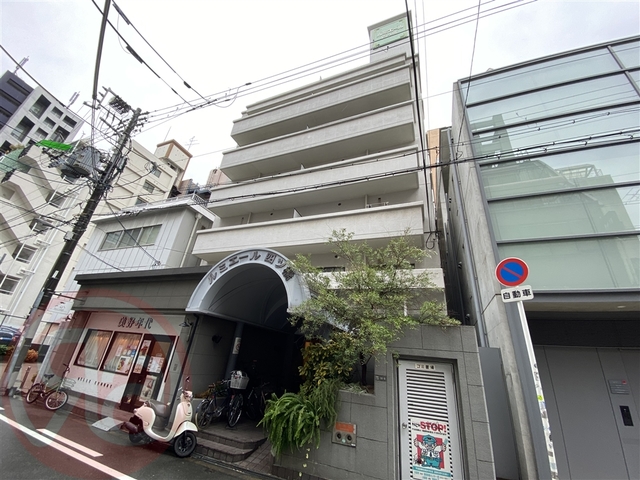 ルミエール四ツ橋の外観