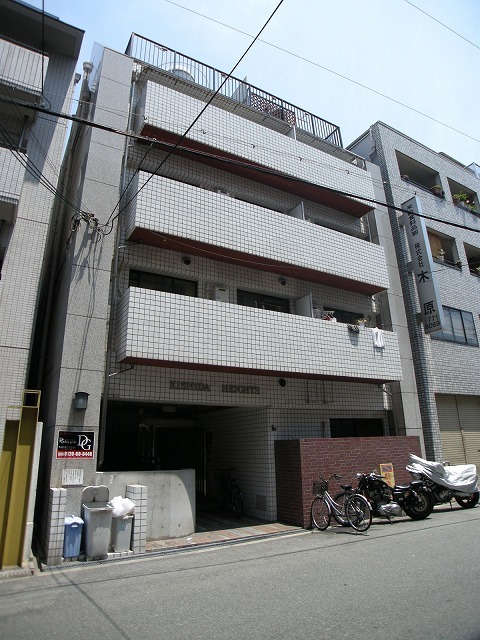 岸田ハイツの外観