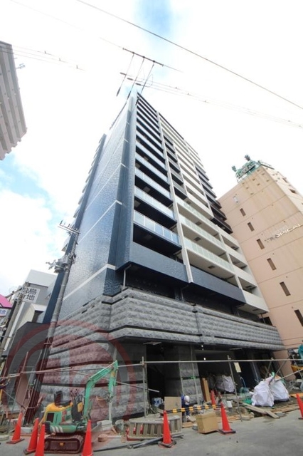 プレサンスＯＳＡＫＡＤＯＭＥＣＩＴＹクロスティの外観