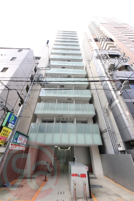 大阪市西区新町１丁目の賃貸マンションの外観