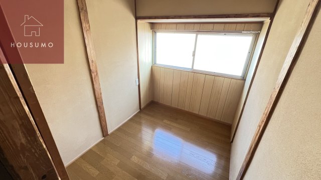 個人の部屋や寝室として使える洋室です 個人の部屋や寝室として使える洋室です