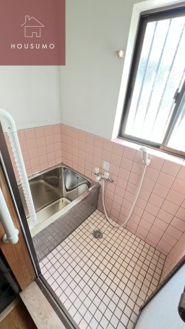 落ち着いた空間のお風呂です 落ち着いた空間のお風呂です