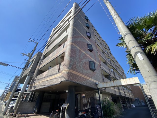 イーストレジデンス長田の外観