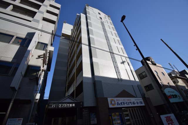 パークプラザ鷹取の外観