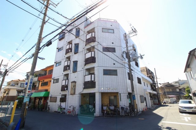 大阪市東淀川区下新庄５丁目の賃貸マンションの外観