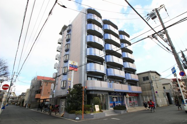 大阪市東淀川区小松４丁目の賃貸マンションの外観