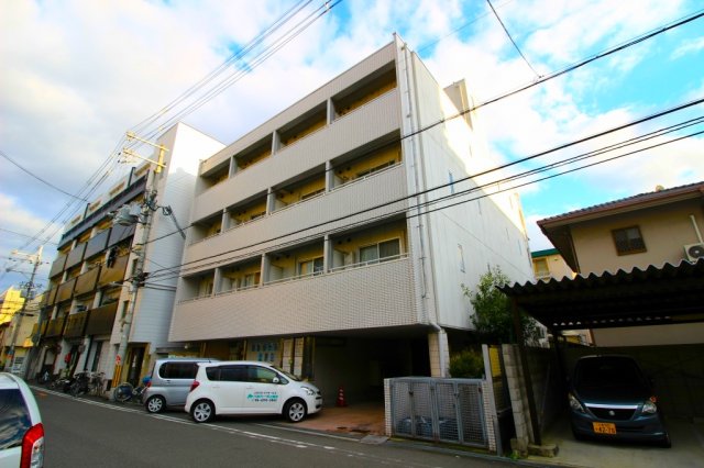 大阪市東淀川区小松１丁目の賃貸マンションの外観