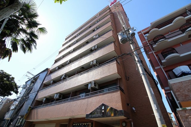 大阪市東淀川区下新庄４丁目の賃貸マンションの外観