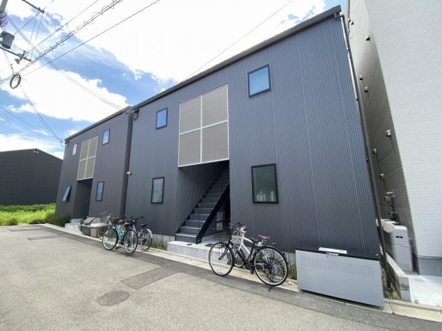 大阪市東淀川区下新庄５丁目の賃貸アパートの外観