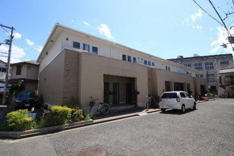 大阪市東淀川区下新庄５丁目の賃貸アパートの外観