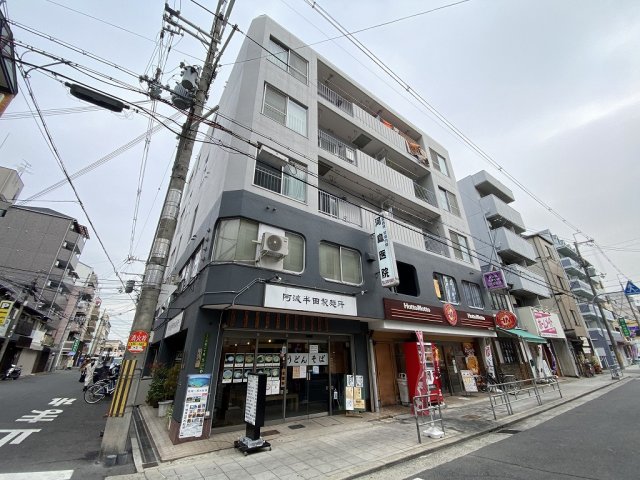 大阪市東淀川区小松２丁目の賃貸マンションの外観