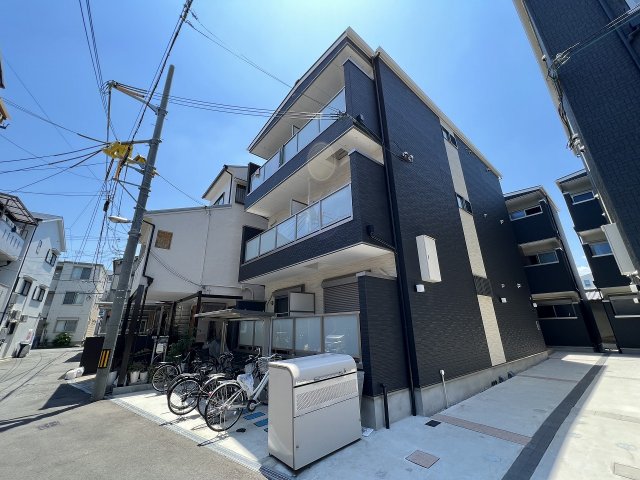 大阪市東淀川区小松３丁目の賃貸アパートの外観