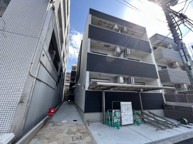 大阪市東淀川区小松２丁目の賃貸アパートの外観