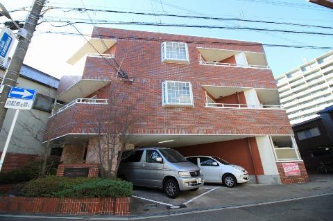 大阪市東淀川区下新庄５丁目の賃貸マンションの外観