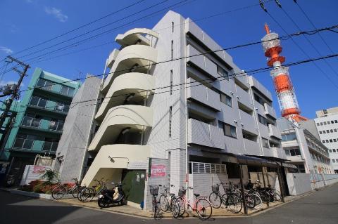 大阪市東淀川区下新庄６丁目の賃貸マンションの外観