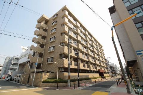 大阪市東淀川区小松４丁目の賃貸マンションの外観