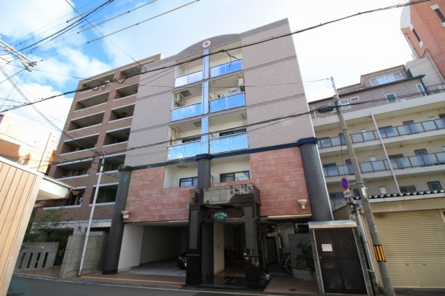 大阪市東淀川区小松２丁目の賃貸マンションの外観
