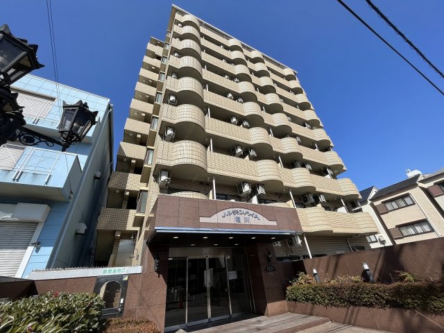大阪市東淀川区南江口１丁目の賃貸マンションの外観