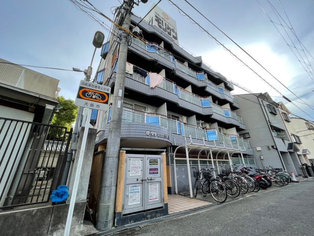 大阪市東淀川区上新庄２丁目の賃貸マンションの外観