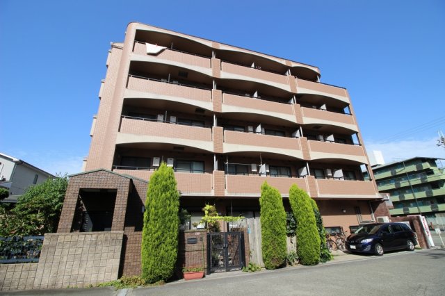 大阪市東淀川区大桐３丁目の賃貸マンションの外観