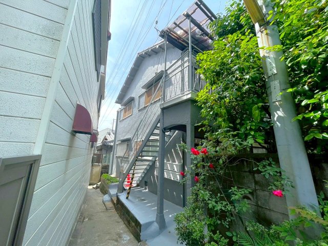 大阪市東淀川区下新庄４丁目の賃貸アパートの外観