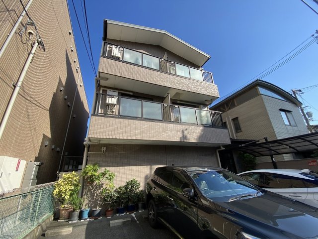 大阪市東淀川区上新庄２丁目の賃貸マンションの外観