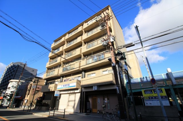 大阪市東淀川区豊新４丁目の賃貸マンションの外観