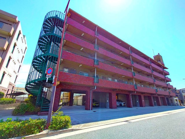 大阪市東淀川区西淡路４丁目の賃貸マンションの外観