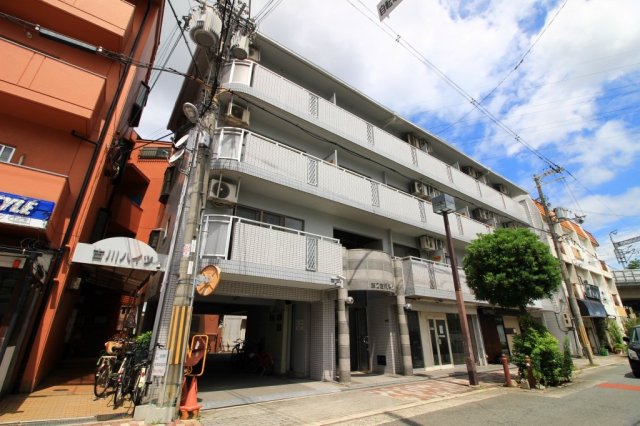 大阪市東淀川区豊新５丁目の賃貸マンションの外観