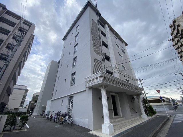 大阪市東淀川区豊里２丁目の賃貸マンションの外観