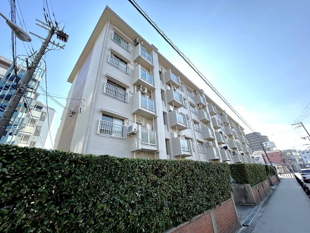 大阪市東淀川区下新庄６丁目の賃貸マンションの外観