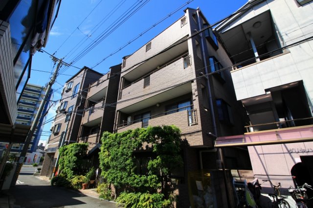 大阪市東淀川区上新庄２丁目の賃貸マンションの外観