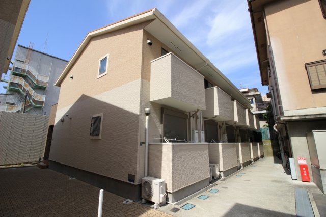 大阪市東淀川区下新庄６丁目の賃貸アパートの外観