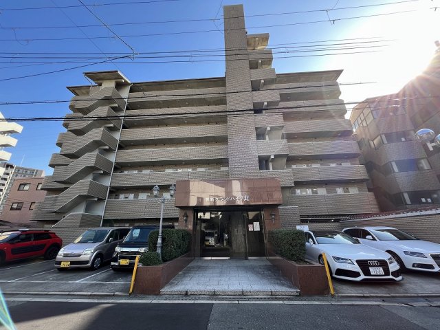 大阪市東淀川区豊新５丁目の賃貸マンションの外観