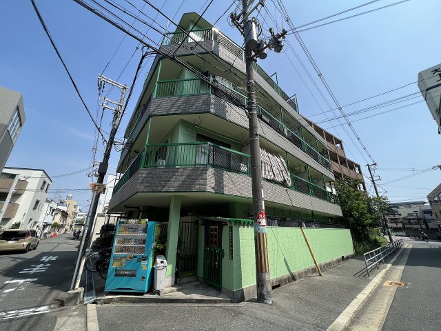 大阪市東淀川区豊新４丁目の賃貸マンションの外観