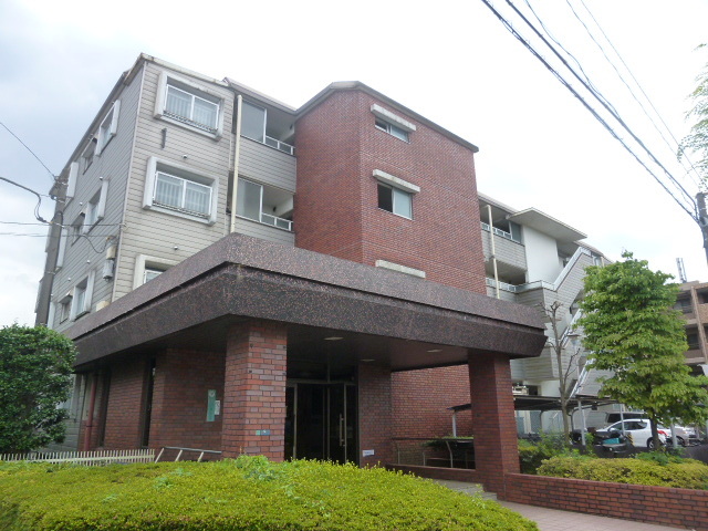 長瀬第一マンションの外観