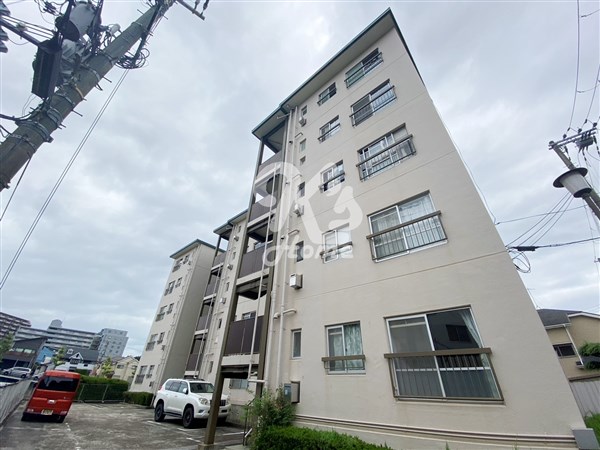 白川台農住Ｅ棟の外観