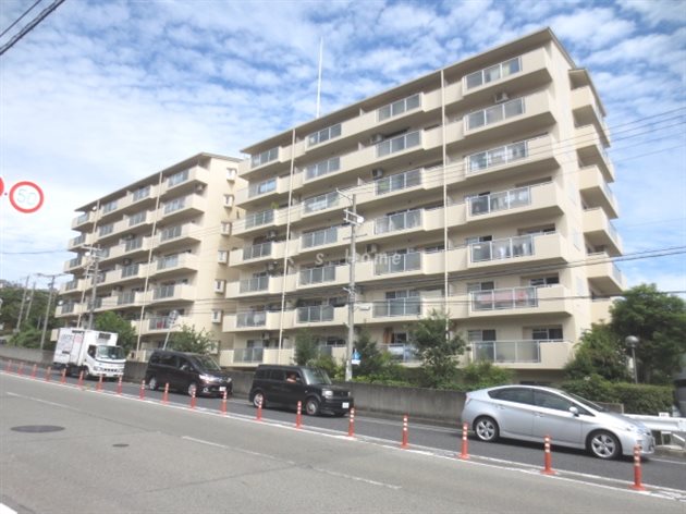 クレセント長田の外観