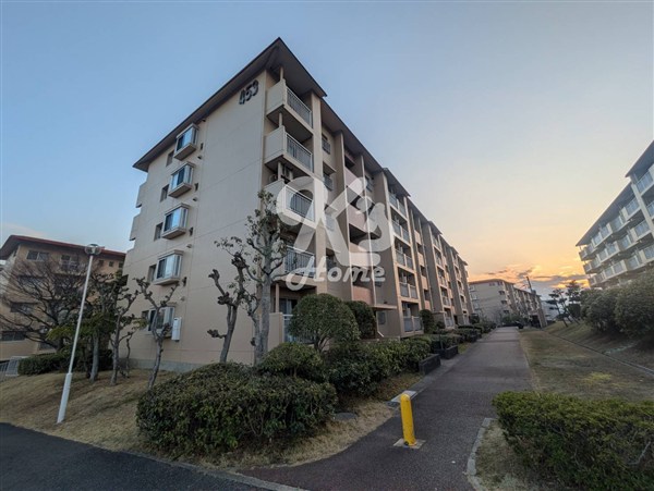 中落合第一住宅453号棟の外観