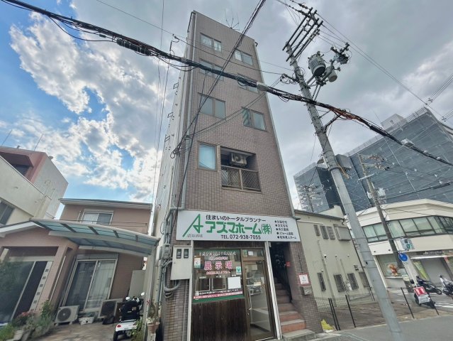 イーストコート