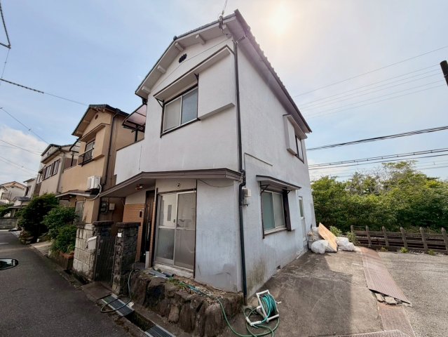 東阪田貸家