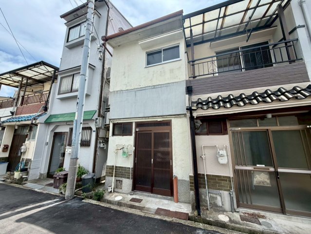 伊賀６丁目戸建て