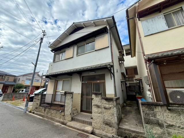 高鷲9丁目戸建