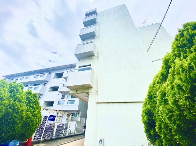 サクラコート高安の外観