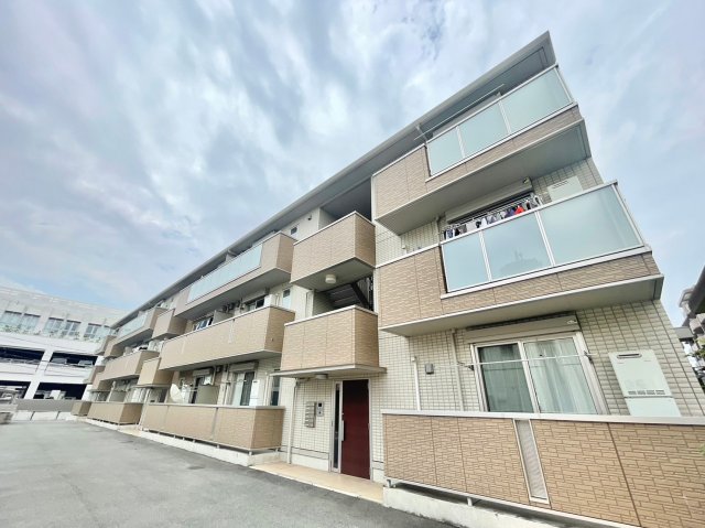 ソレイユ八尾の外観