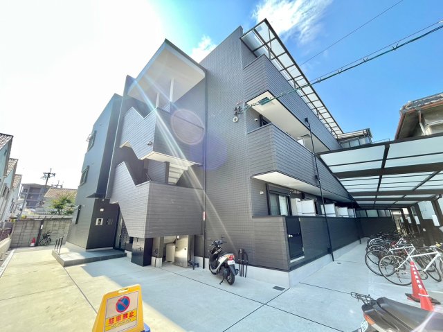 リビングライフ長瀬EASTⅡの外観