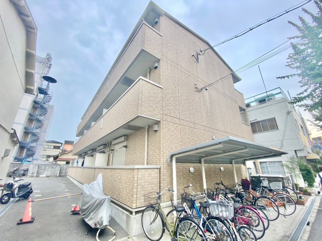 エクレール上小阪の外観