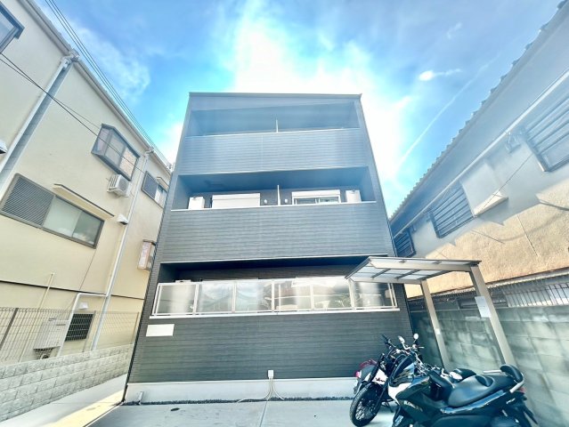 セレニティ柏田本町の外観